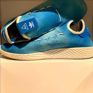 pharrel adidas running shoes